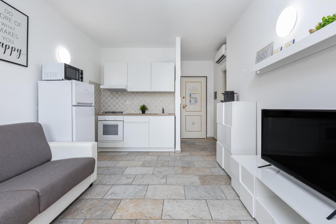 Casa Vacanze Lo Squalo Olbia Exteriör bild