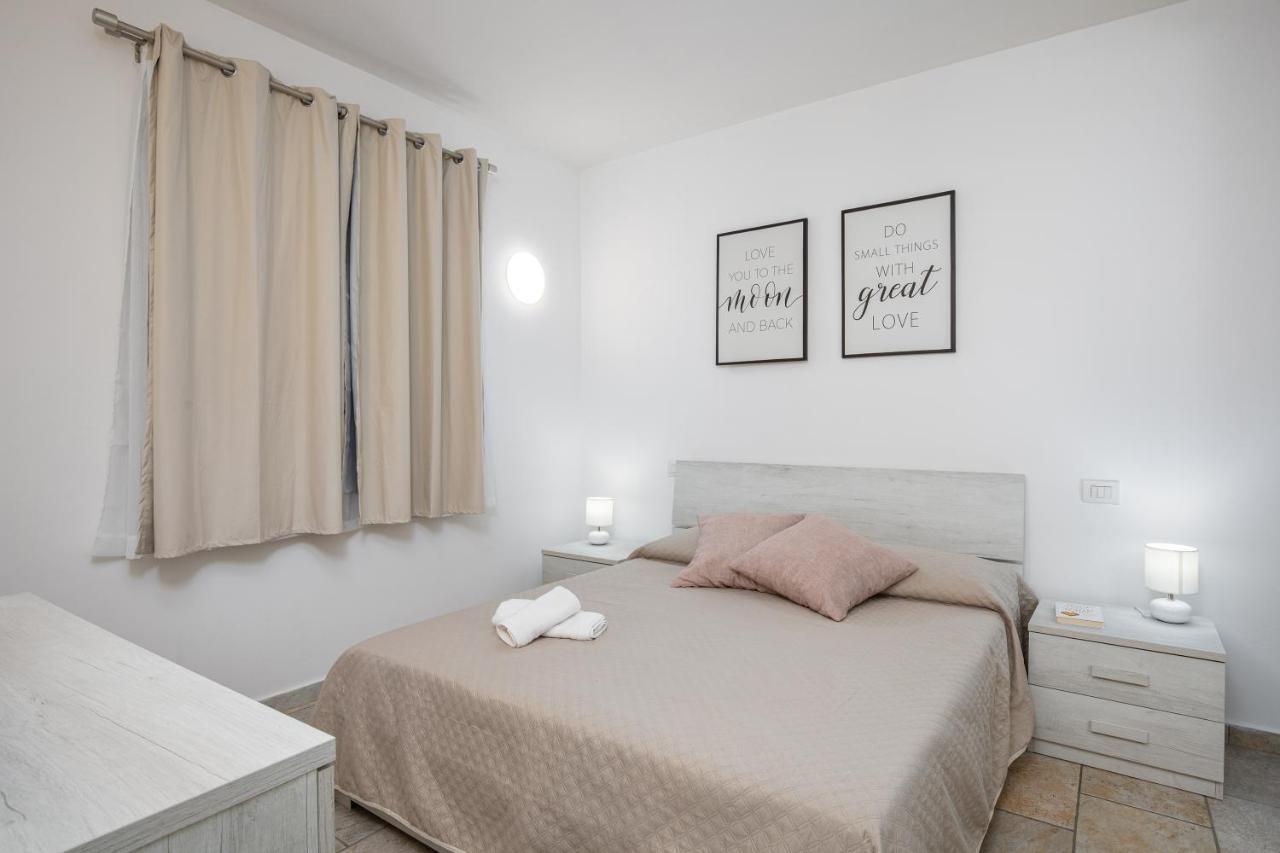 Casa Vacanze Lo Squalo Olbia Exteriör bild